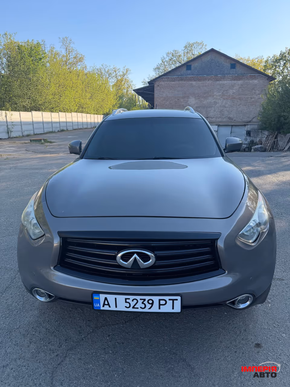 Infiniti QX70 - фото 1
