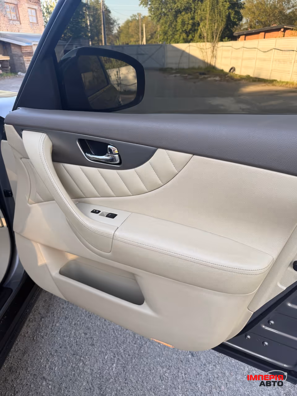 Infiniti QX70 - фото 10