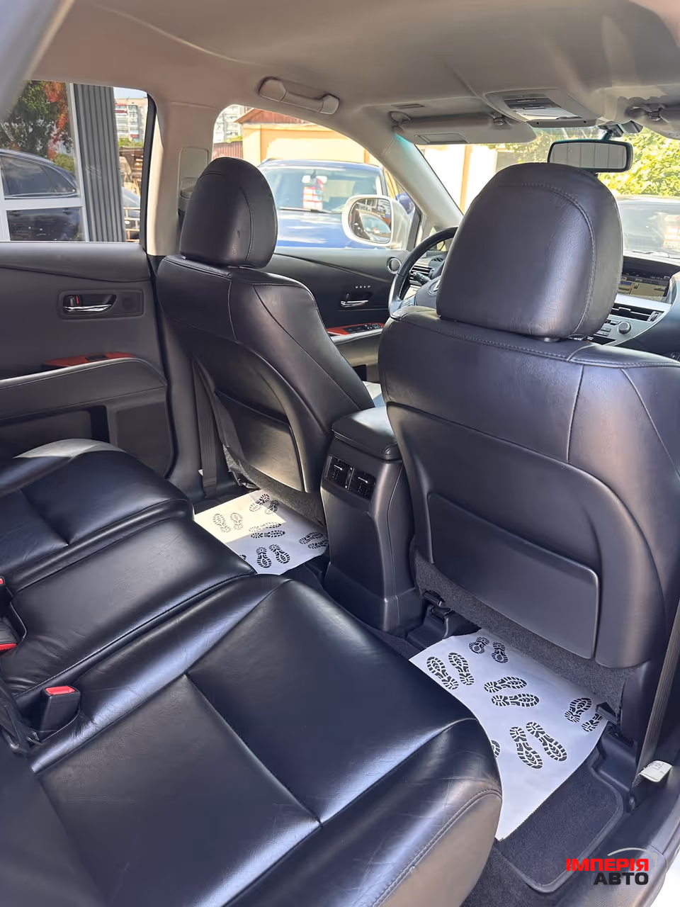 Lexus RX - фото 8