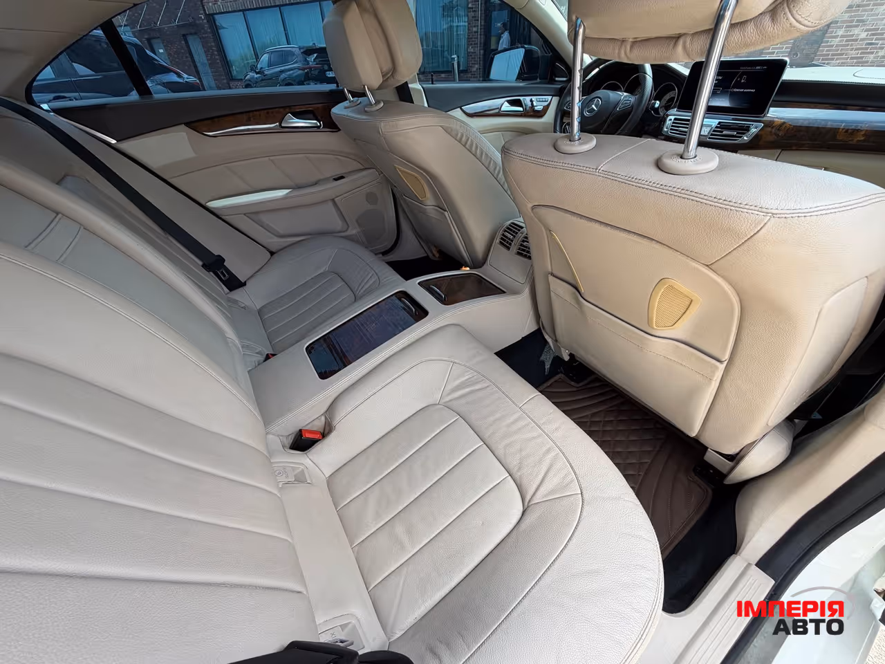 Mercedes-Benz CLS - фото 16