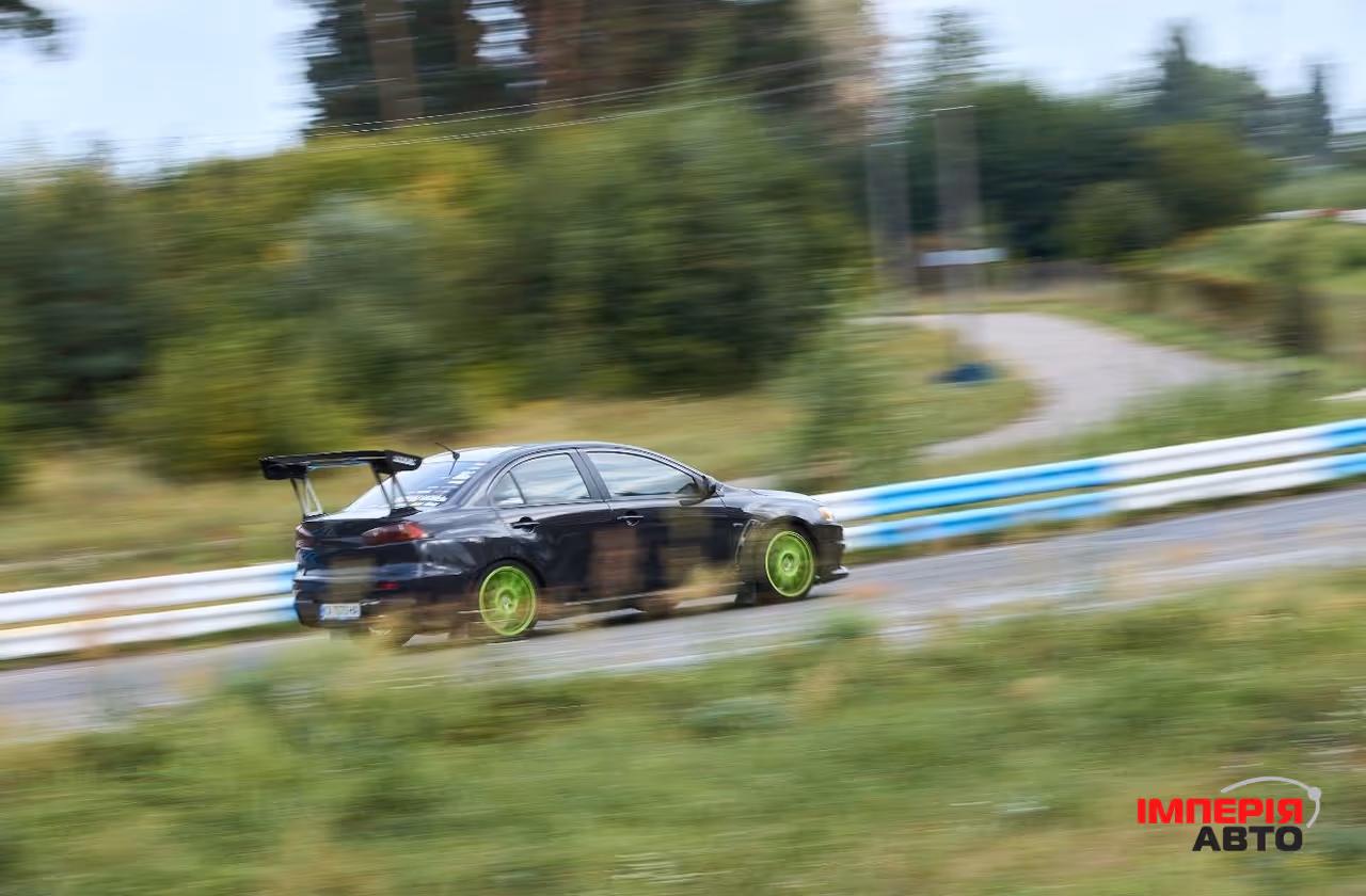 Mitsubishi Lancer Evolution - фото 40