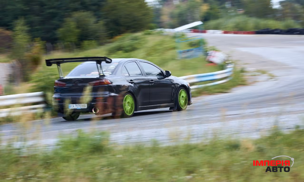 Mitsubishi Lancer Evolution - фото 34