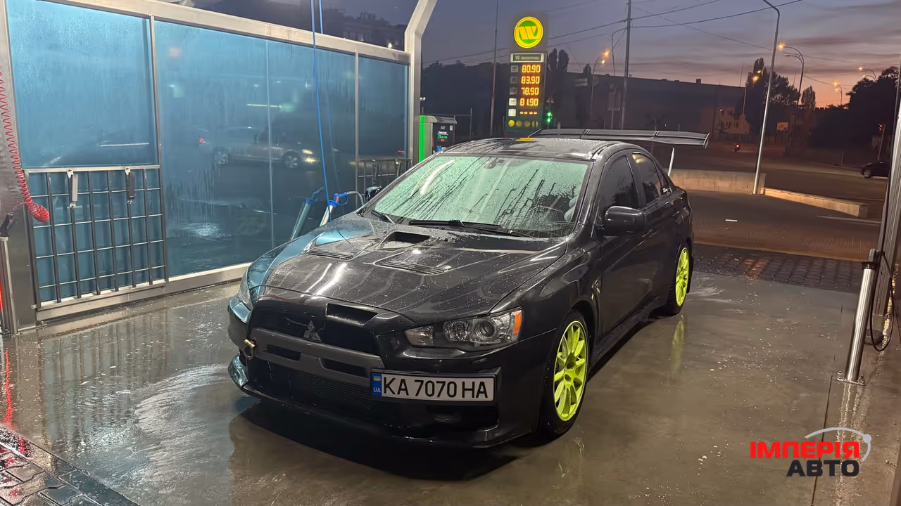 Mitsubishi Lancer Evolution - фото 2