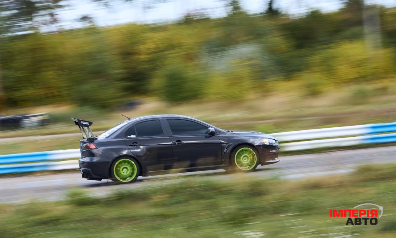 Mitsubishi Lancer Evolution - фото 37