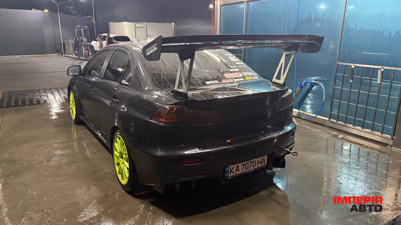 Mitsubishi Lancer Evolution - фото 5
