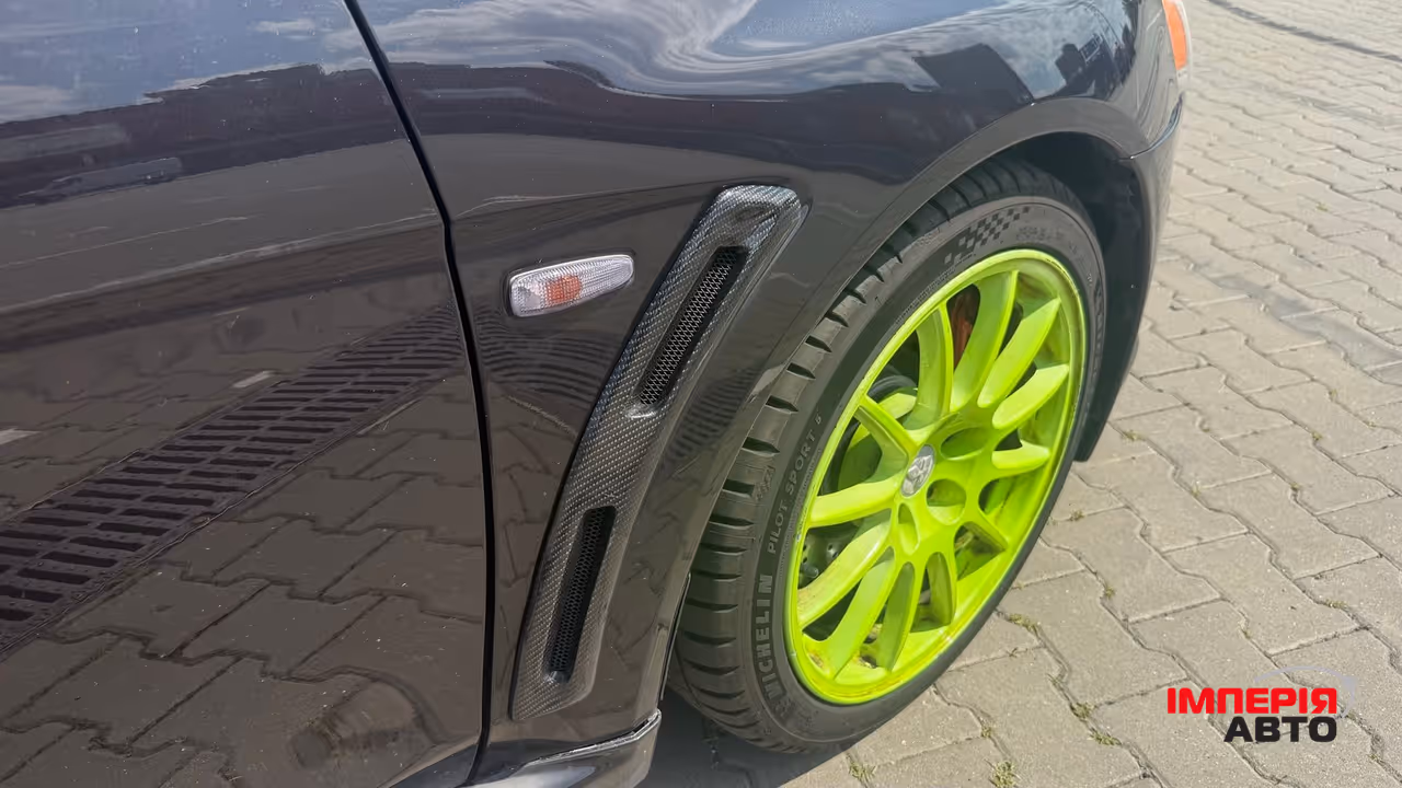 Mitsubishi Lancer Evolution - фото 23