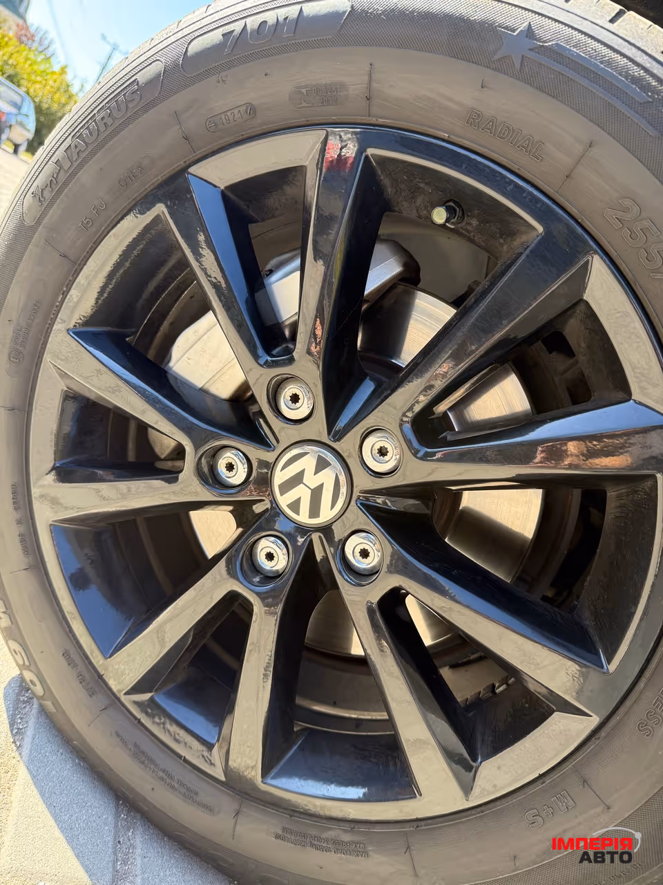 Volkswagen Touareg - фото 8