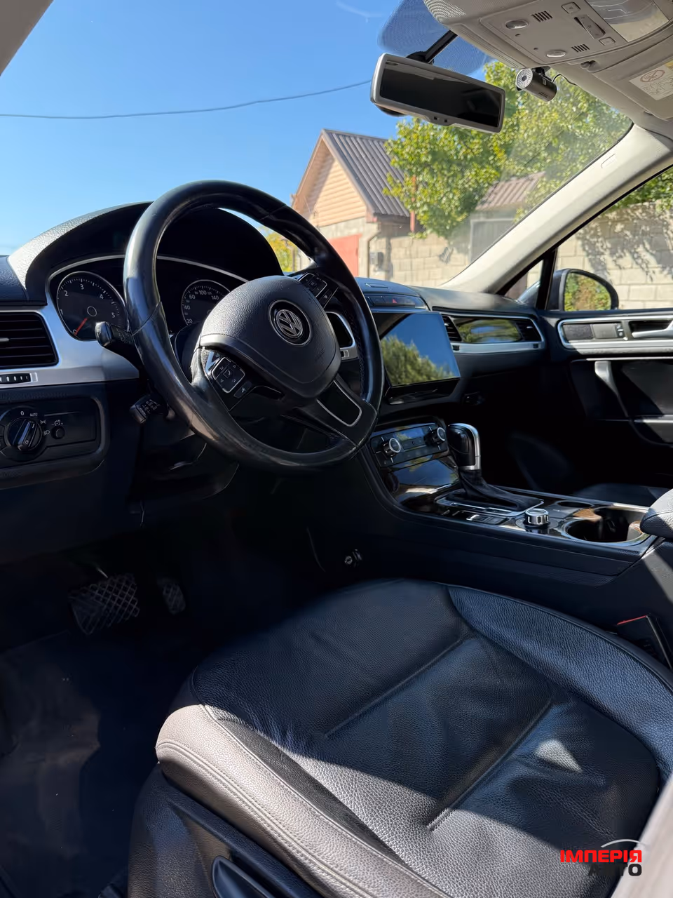 Volkswagen Touareg - фото 5