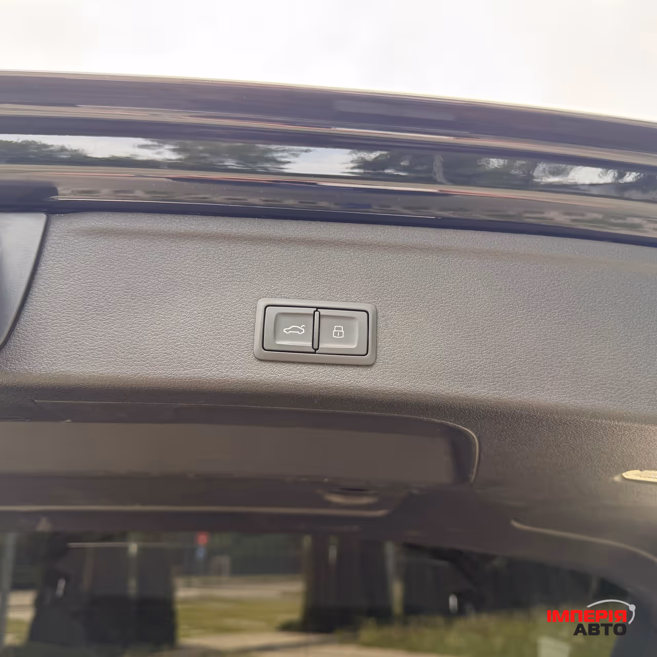 Audi A4 - фото 8