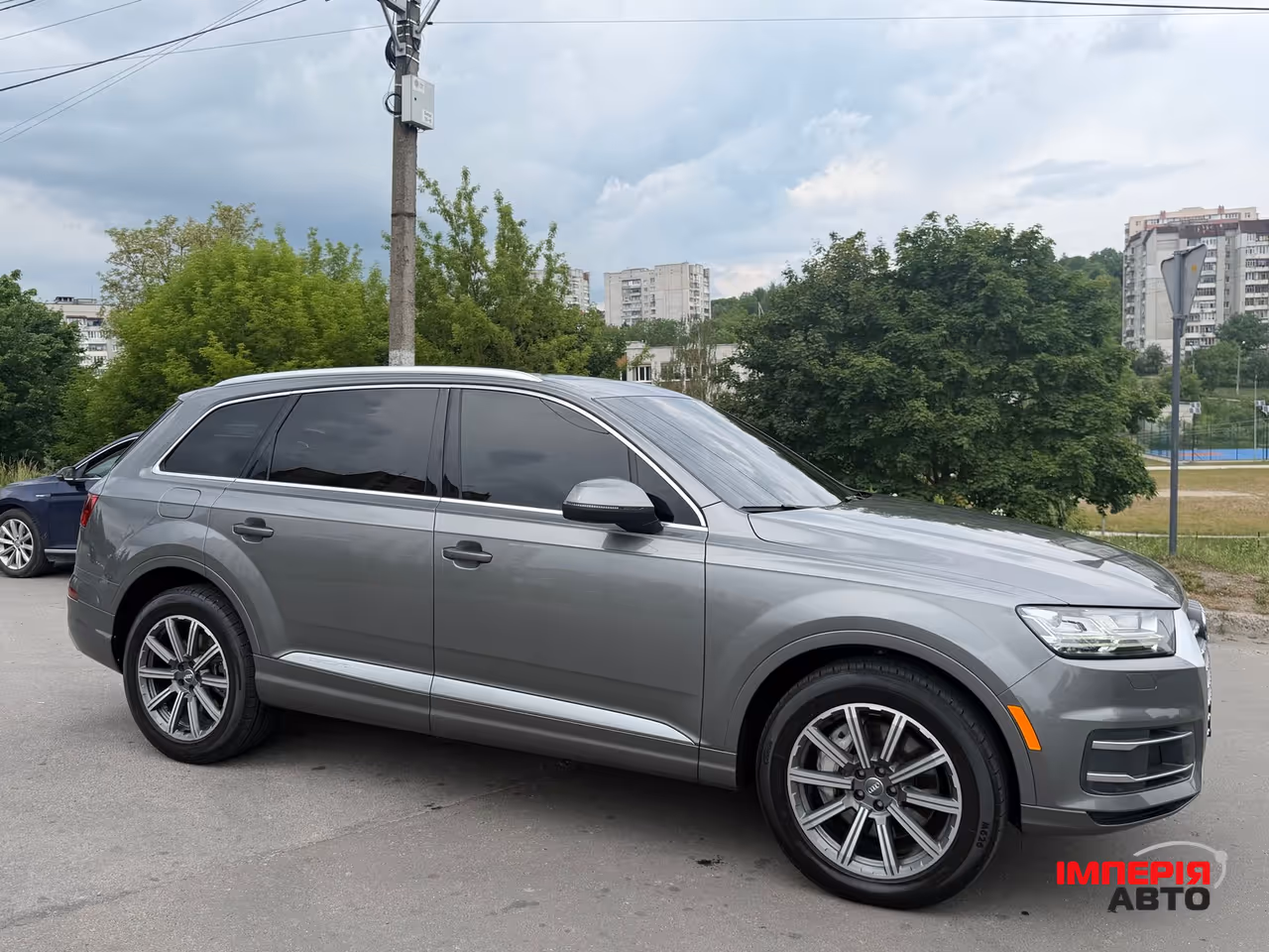 Audi Q7 - фото 11