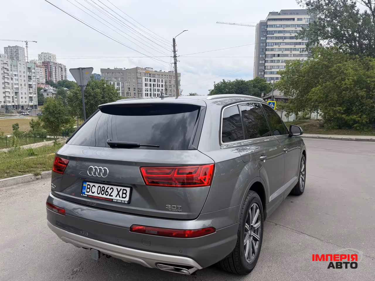 Audi Q7 - фото 9
