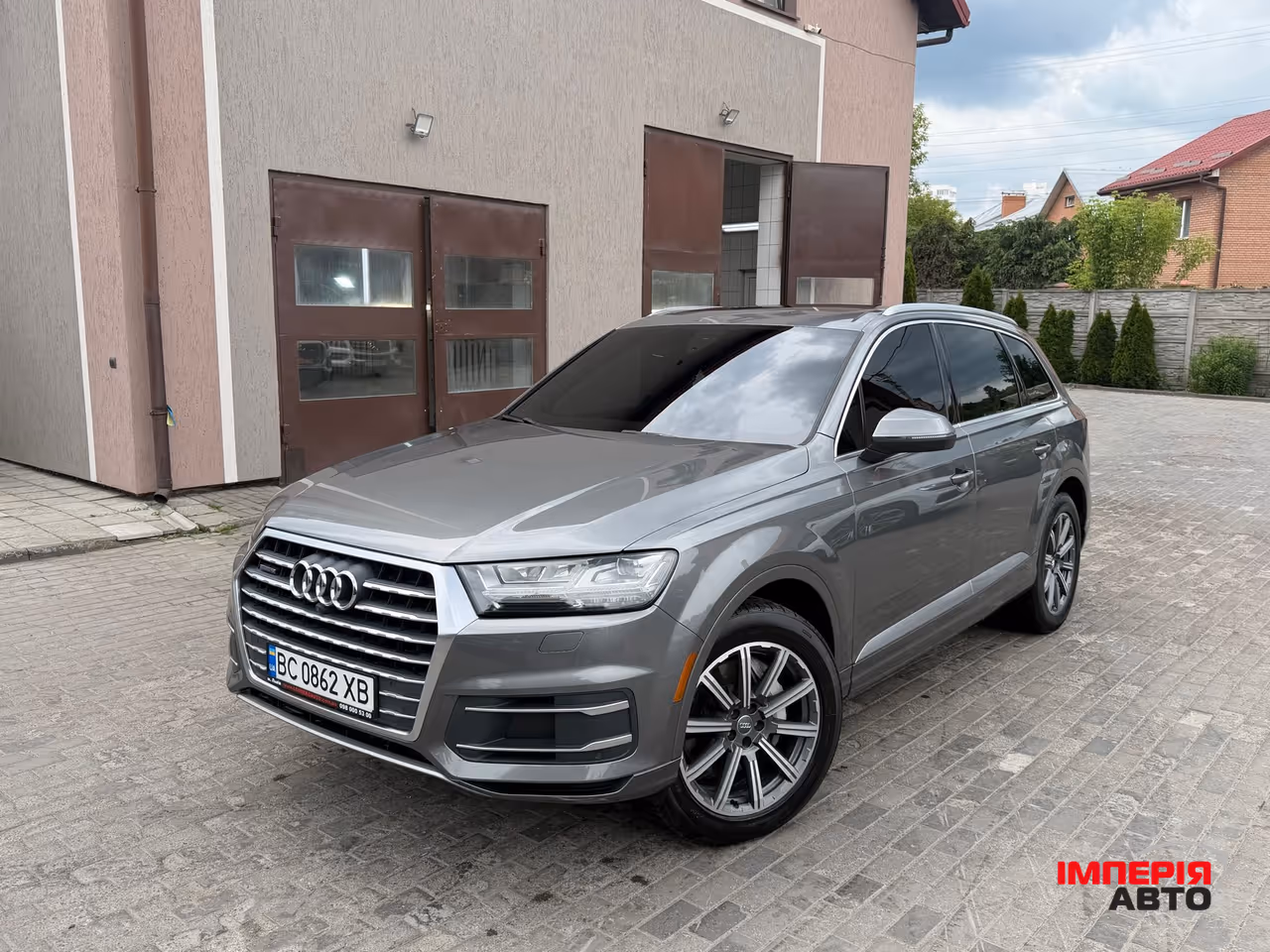 Audi Q7 - фото 1
