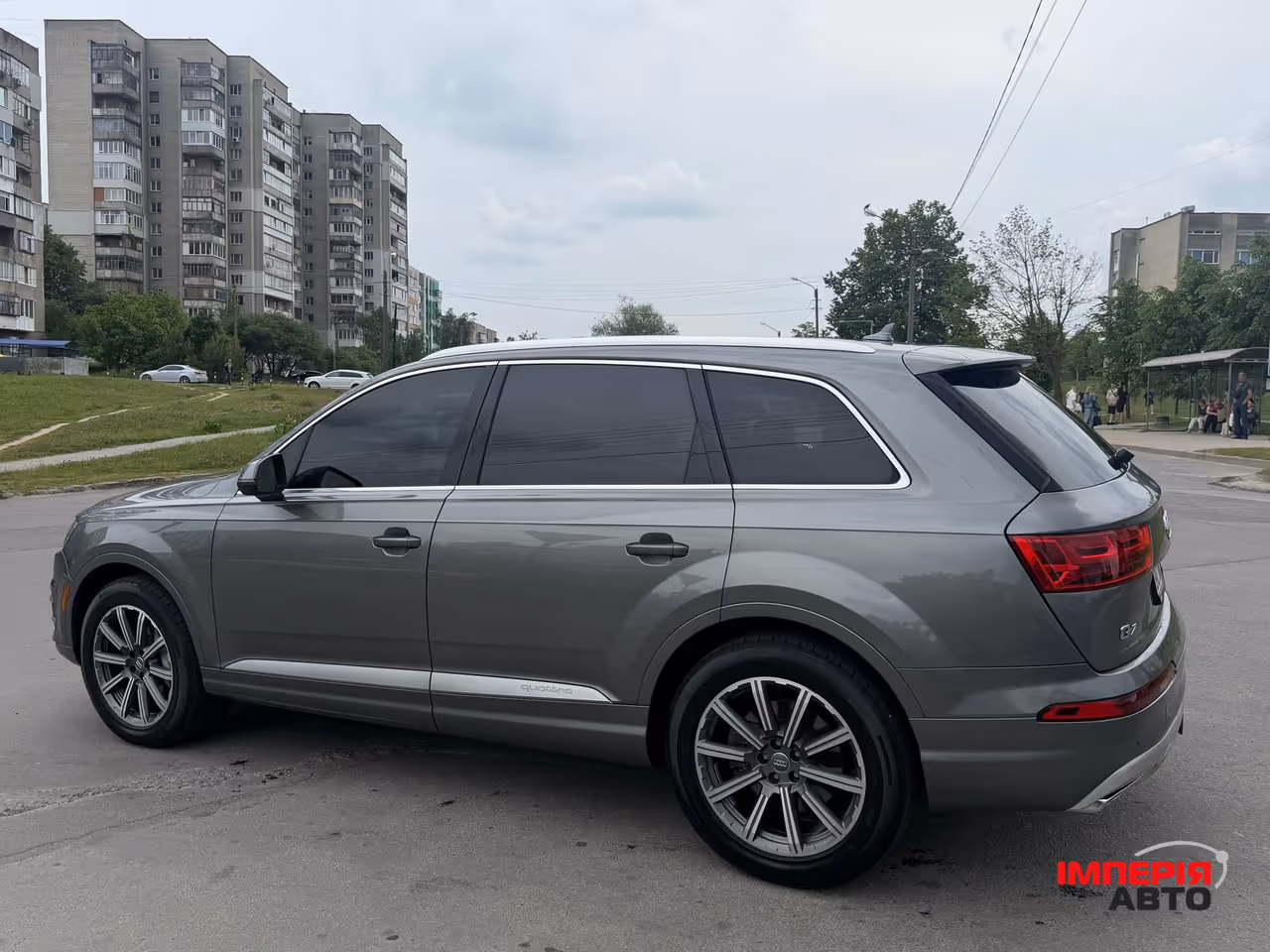 Audi Q7 - фото 6