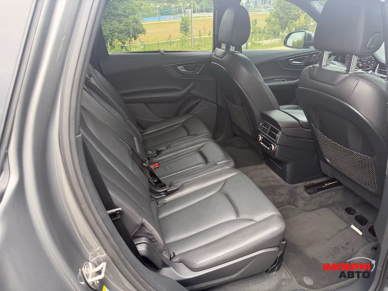 Audi Q7 - фото 23
