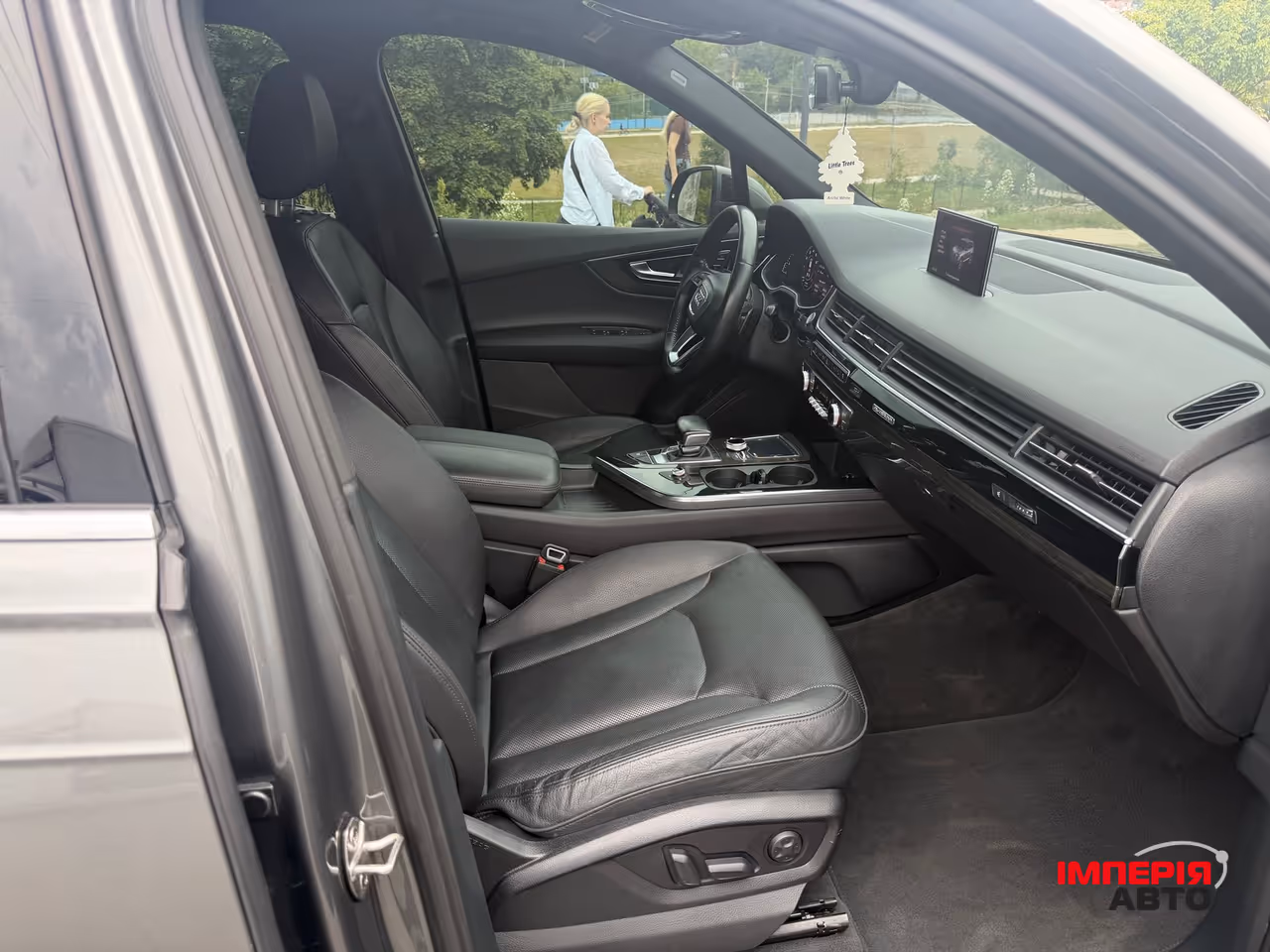 Audi Q7 - фото 20