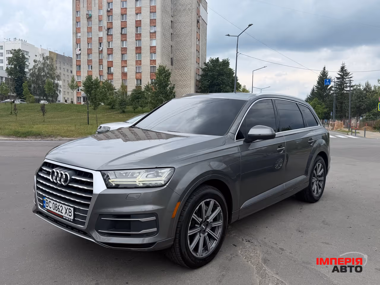 Audi Q7 - фото 4