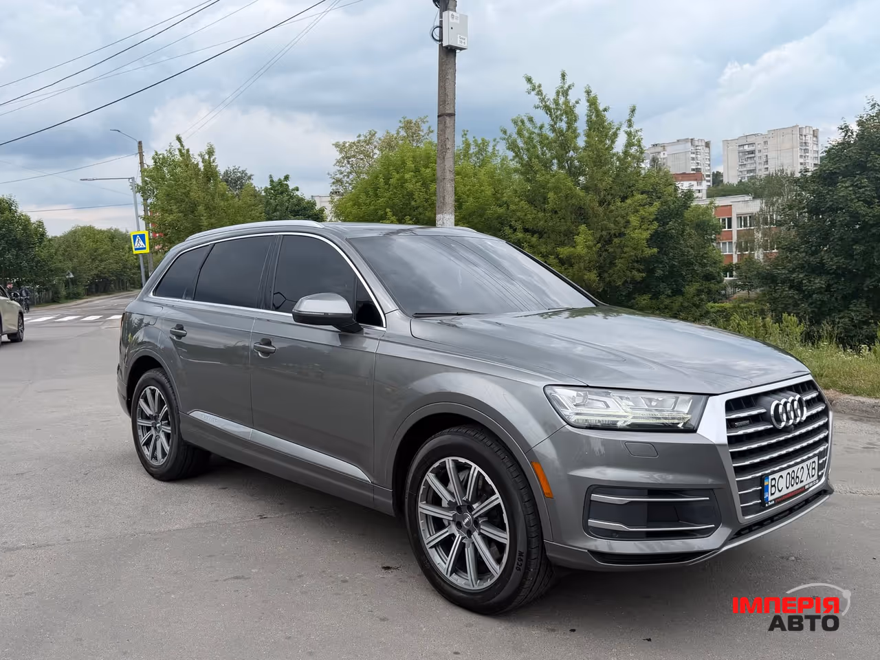 Audi Q7 - фото 8