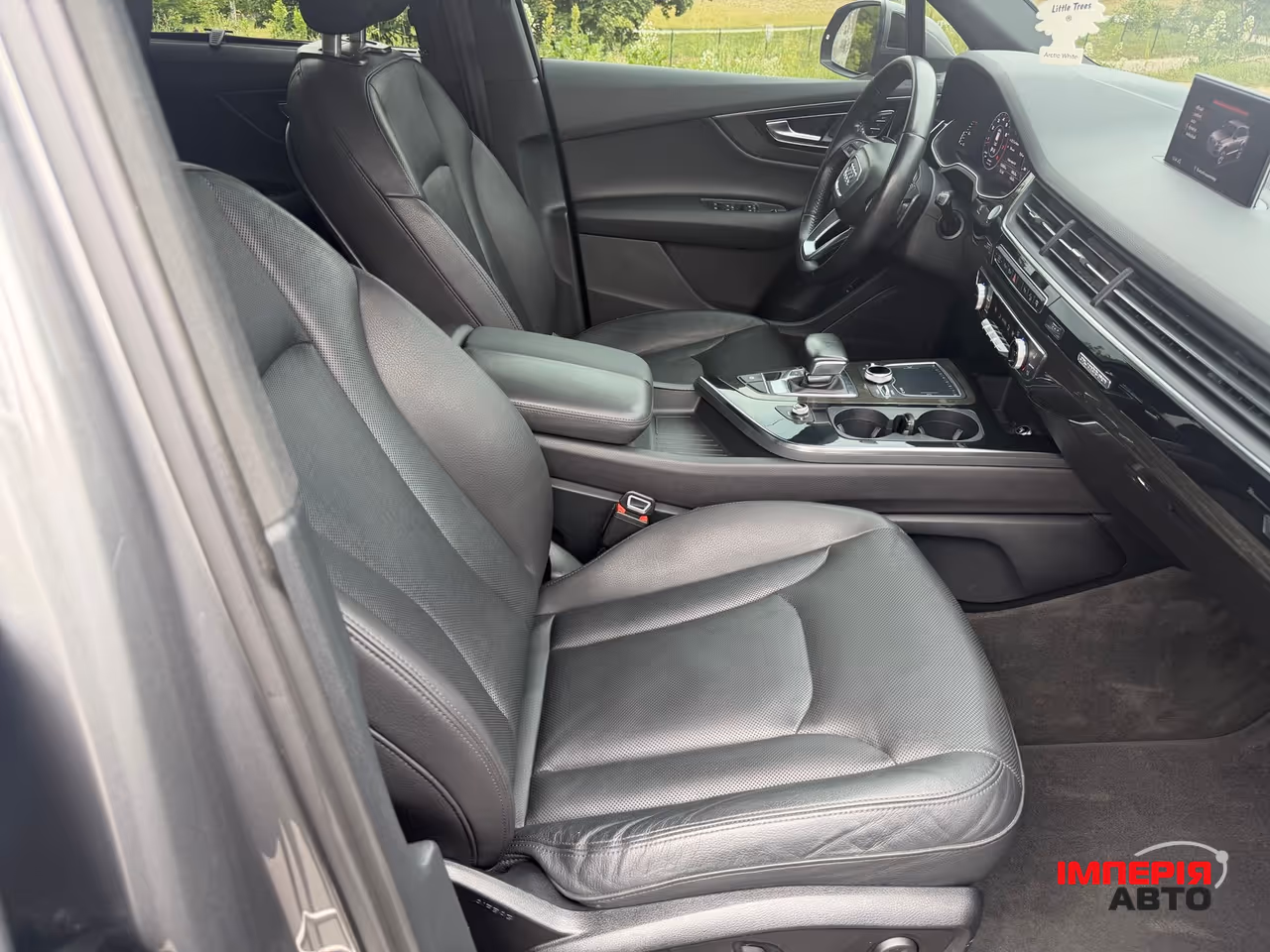 Audi Q7 - фото 19