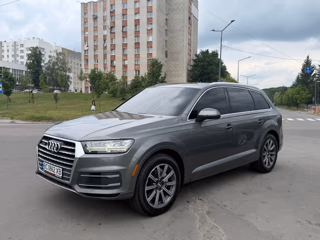 Audi Q7 - фото 3