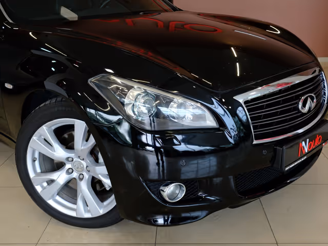 Infiniti M - фото 3
