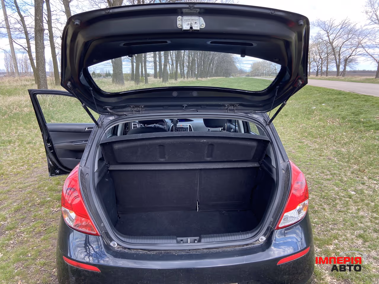 Hyundai i20 - фото 8