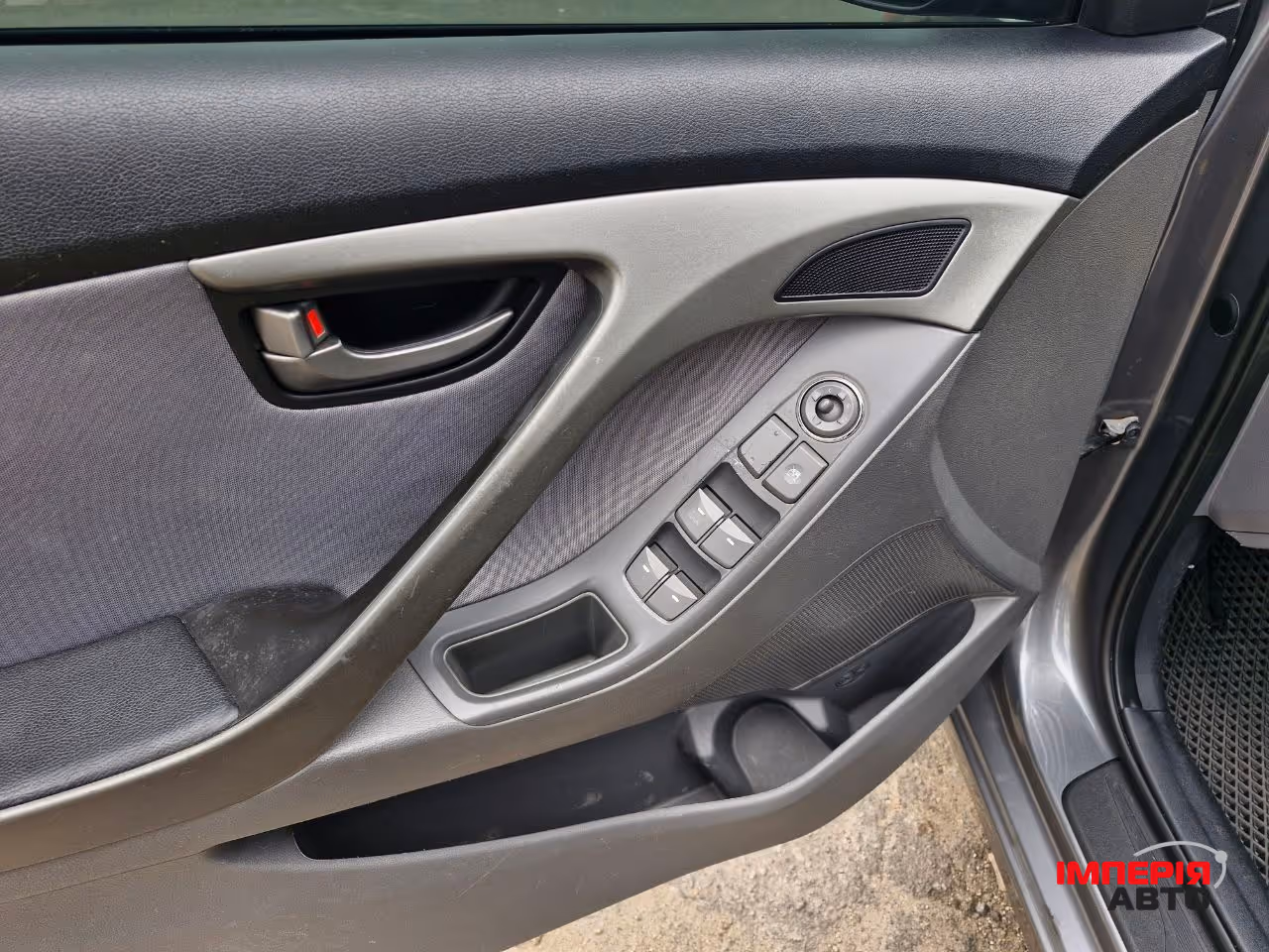 Hyundai Elantra - фото 5