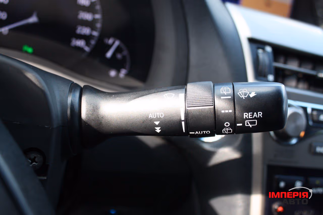 Lexus RX - фото 23