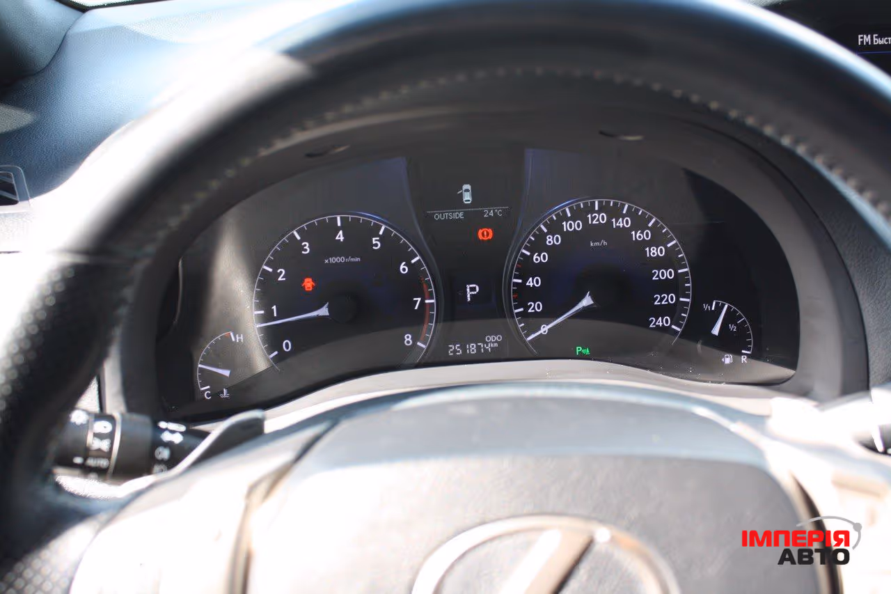 Lexus RX - фото 2