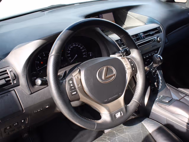 Lexus RX - фото 5
