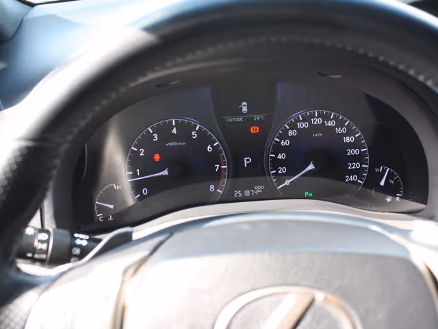 Lexus RX - фото 2