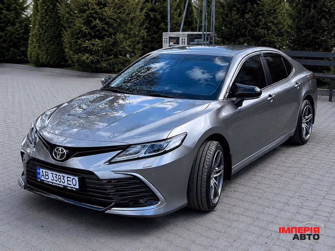 Toyota Camry - фото 3