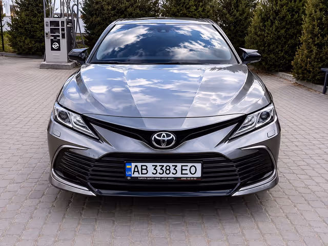 Toyota Camry - фото 4