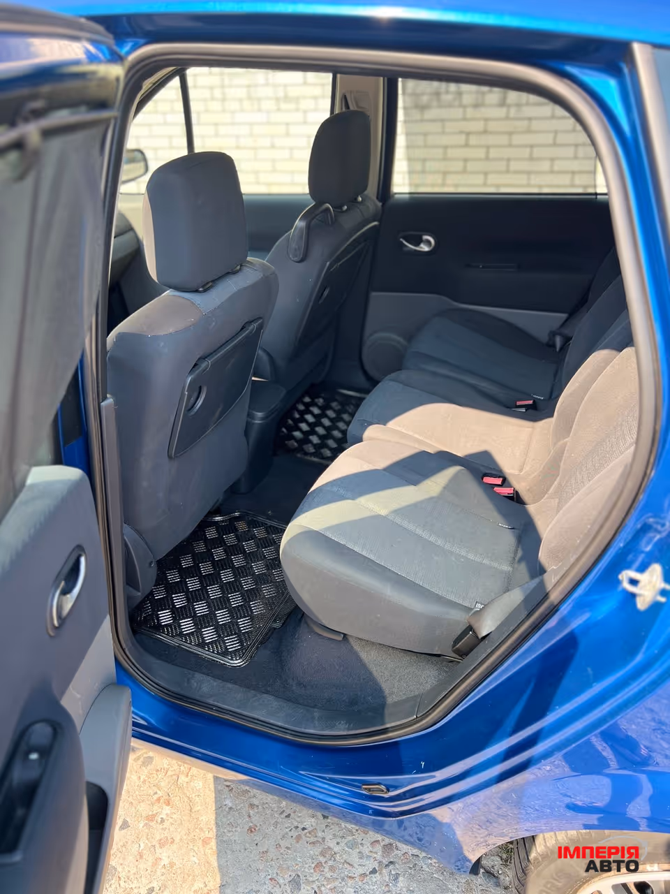 Renault Scenic - фото 11