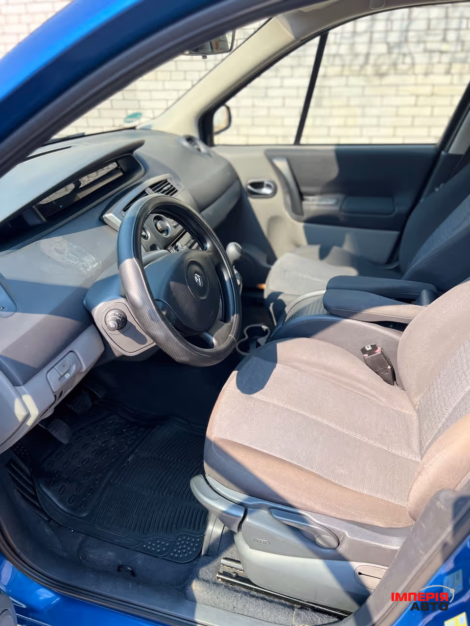 Renault Scenic - фото 9
