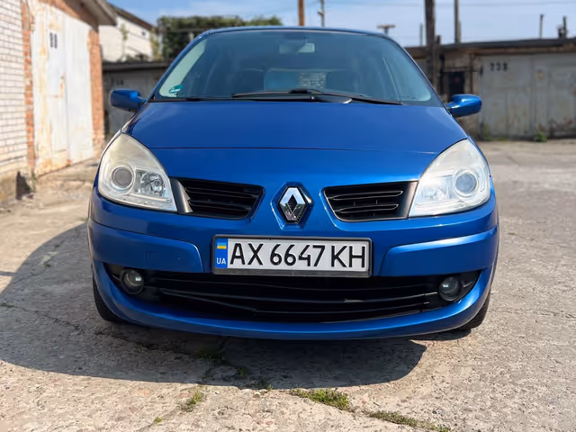 Renault Scenic - фото 2