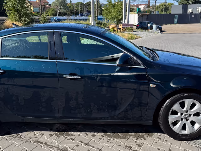 Opel Insignia - фото 4
