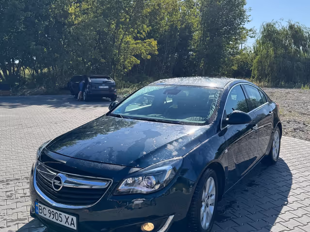Opel Insignia - фото 1
