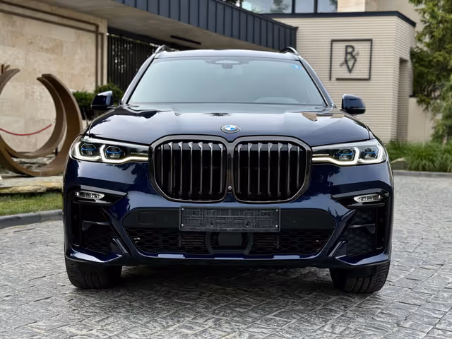 BMW X7 - фото 3