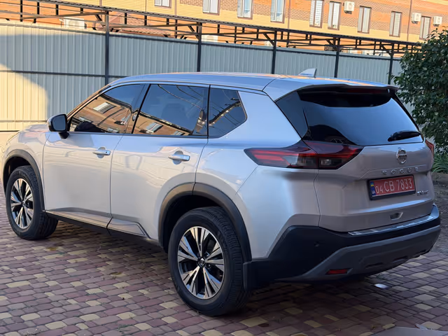 Nissan Rogue - фото 4