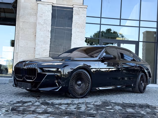 BMW 7 серії - фото 5