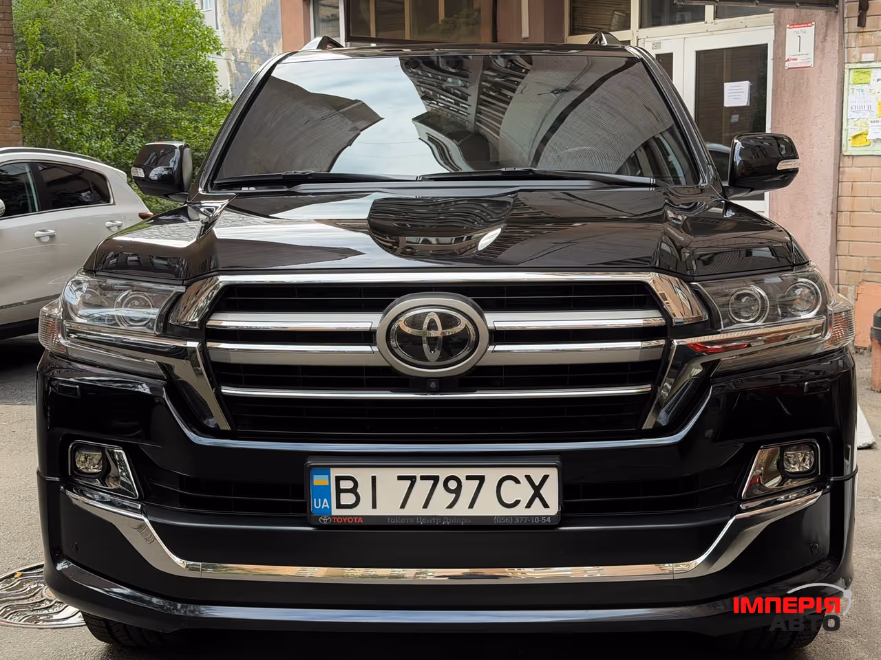 Toyota Land Cruiser - фото 1