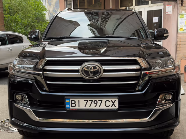 Toyota Land Cruiser - фото 1