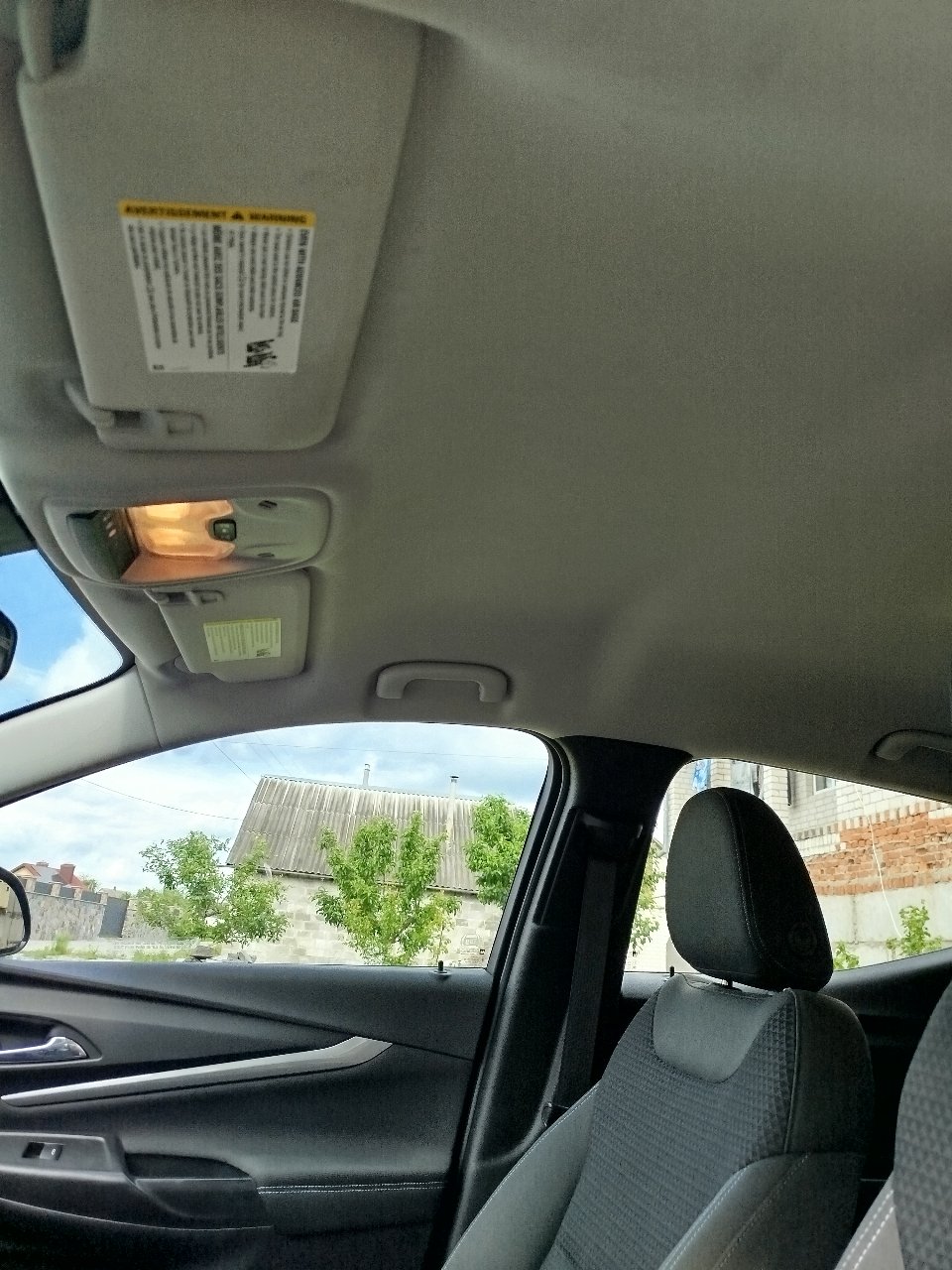 Chevrolet Bolt EUV - фото 3