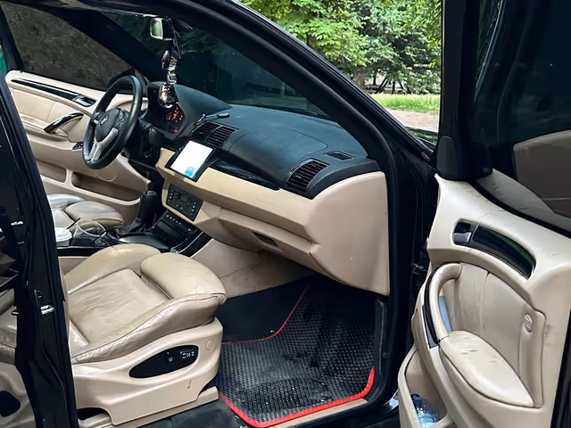 BMW X5 - фото 4