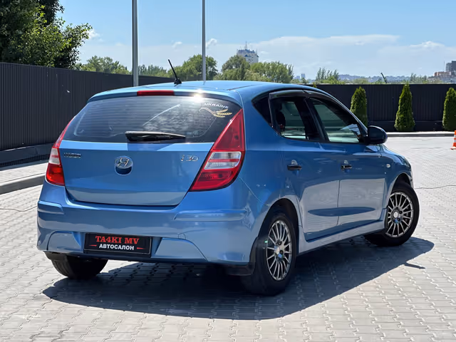 Hyundai i30 - фото 2