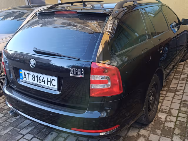 Skoda Octavia - фото 3