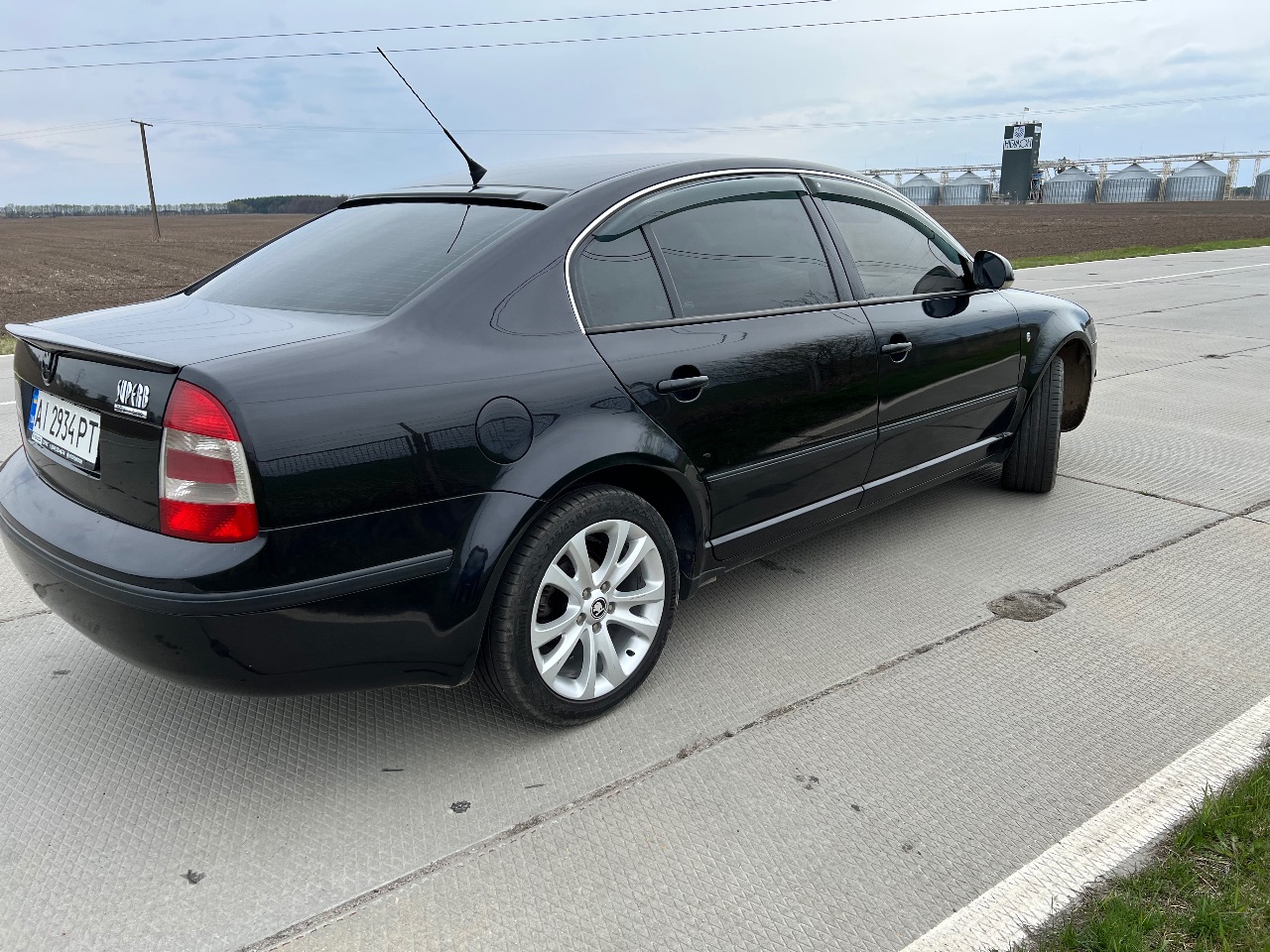 Skoda Superb - фото 11