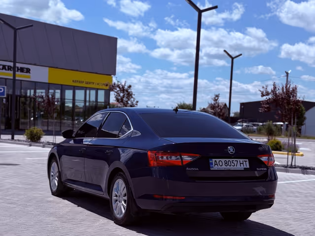 Skoda Superb - фото 3