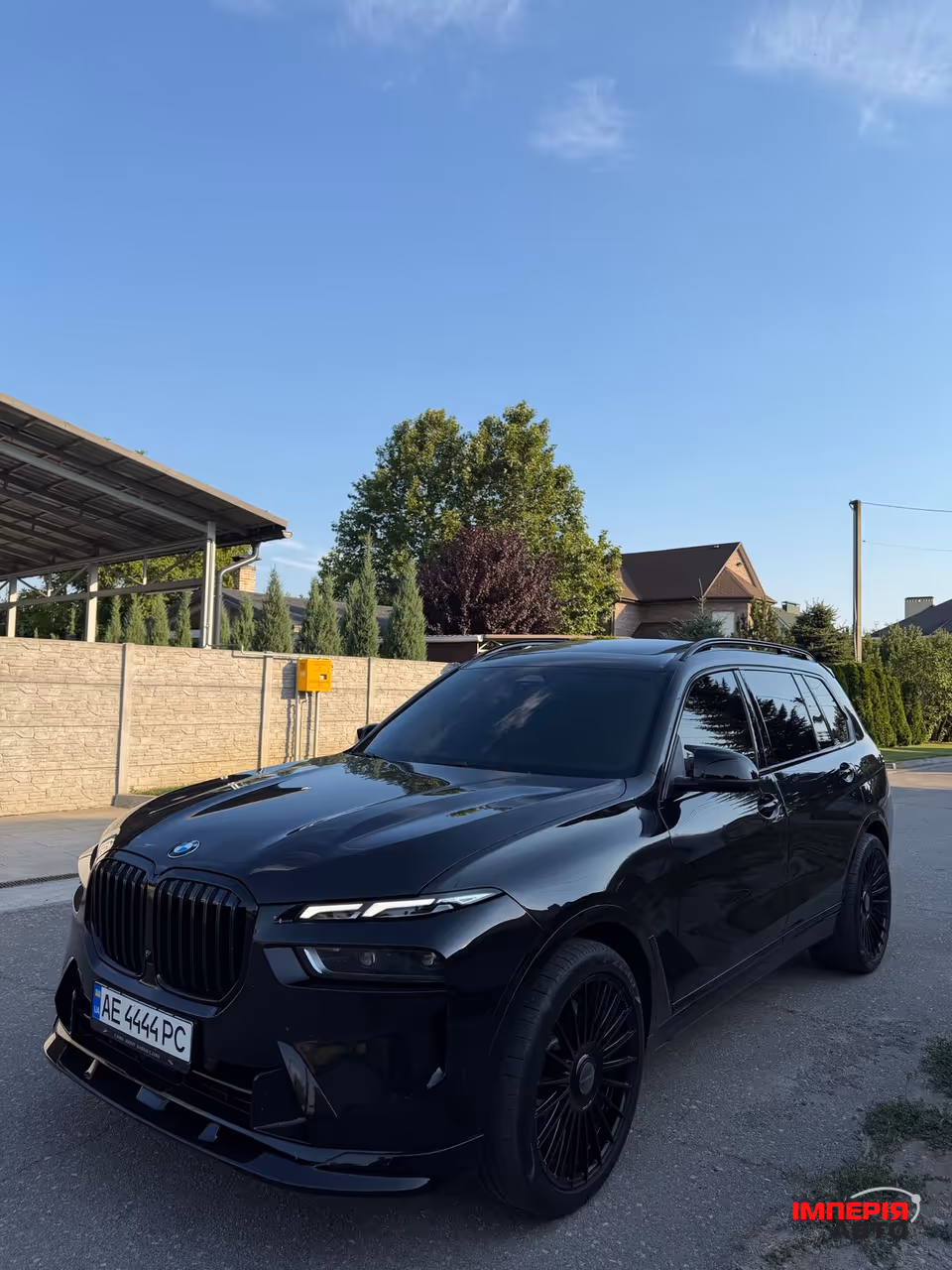 BMW X7 - фото 1
