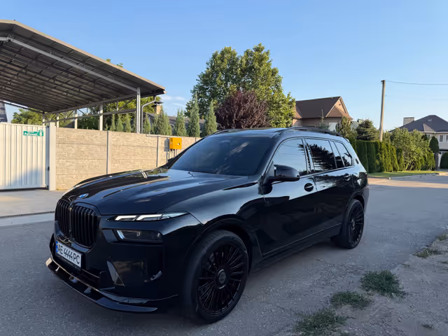 BMW X7 - фото 4